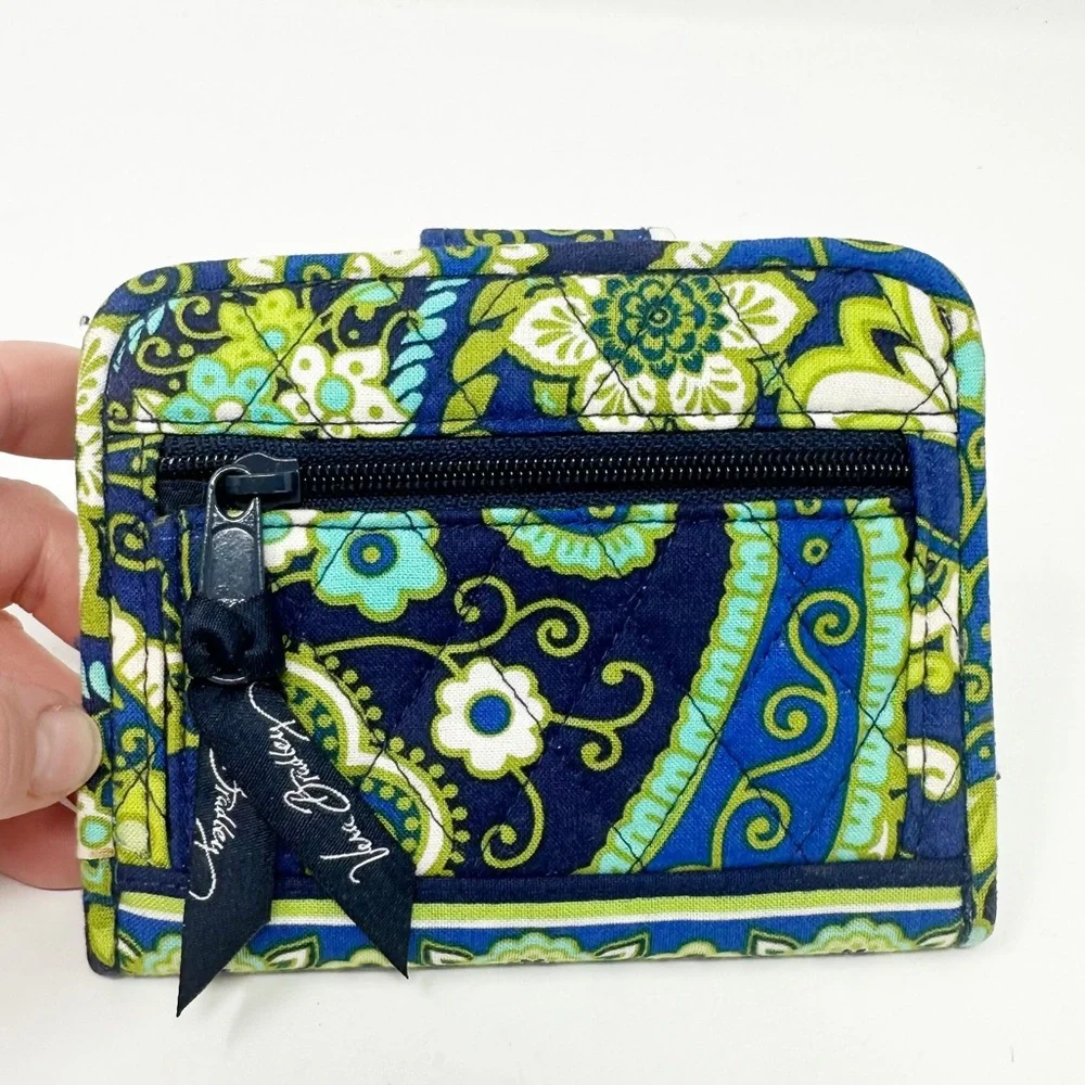 VERA BRADLEY SNAPPY‎ BI-FOLD WALLET PAISLEY RHYTHM & BLUES